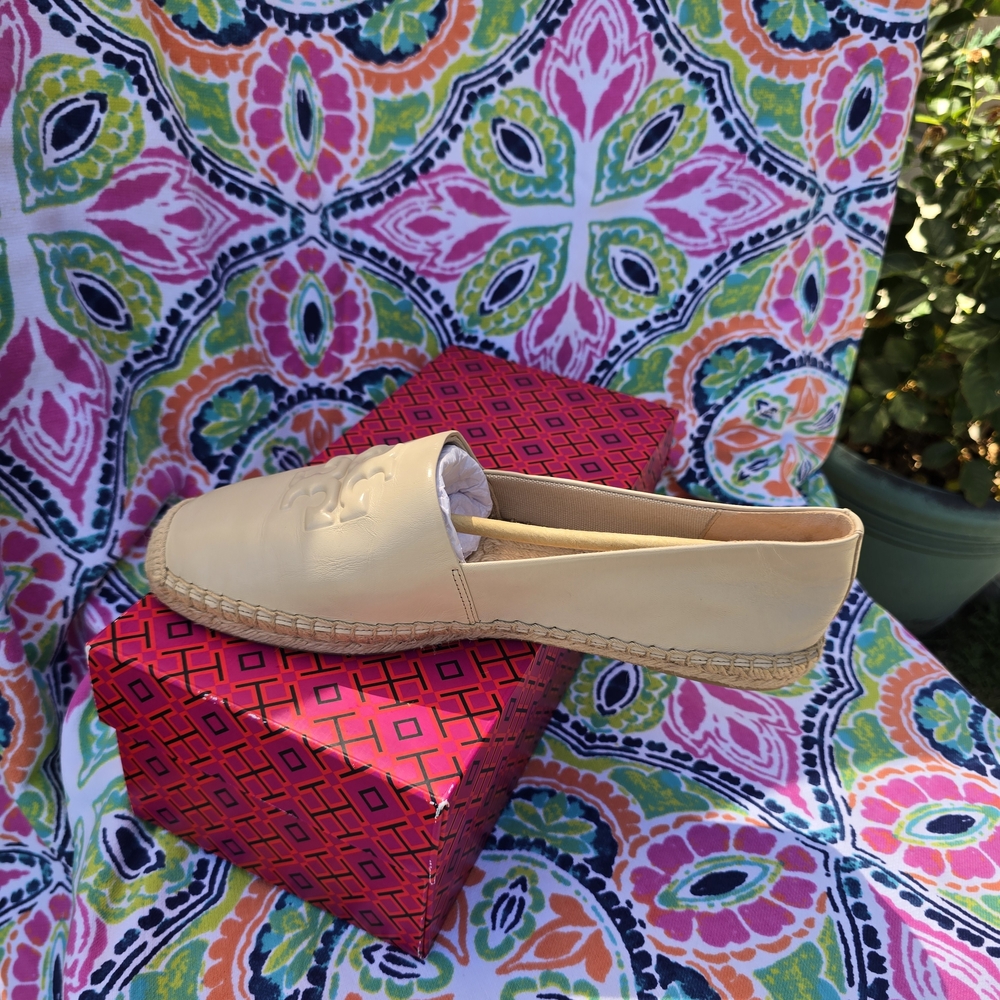 Tory Burch Cream Leather Espadrille Slip-On with Embossed Logo - Picture 4 of 8